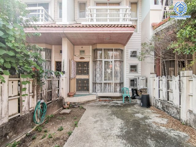 ทาวน์โฮมมือสองย่านกรุงเทพฯ ม.บ้านริมสวน ดอนเมือง เนื้อที่ 19.1 ตร.ว. ฟังก์ชัน 3 ห้องนอน 3 ห้องน้ำ 1 ที่จอดรถ บ้านพร้อมอยู่ แถมฟรี! 3 เครื่องปรับอากาศ เข้า-ออกได้หลายเส้นทาง ถ.แจ้งวัฒนะ ถ.สรงประภา ถ.กำแพงเพชร 6 ใกล้ทางด่วน "ดอนเมืองโทลล์เวย์" และรถไฟฟ้าสายสีแดง "สถานีดอนเมือง"...